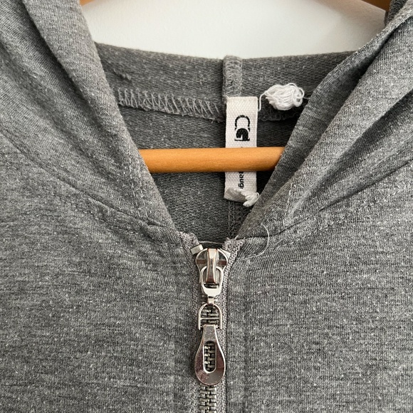 like new ! grey Cable & Gauge sweater / cardigan / pullover - Picture 3 of 6